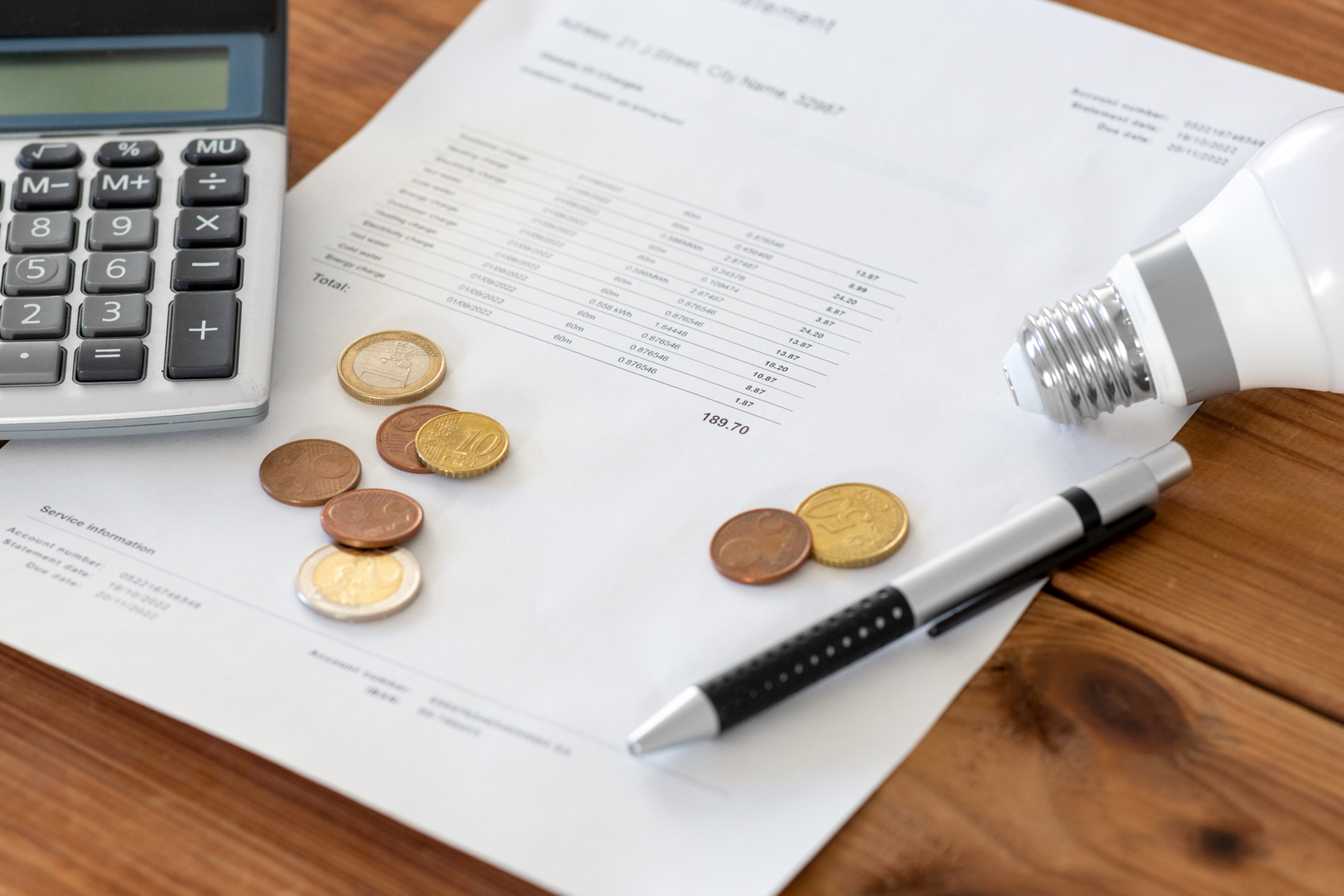 Boa notícia para o bolso: bandeira tarifária de luz cai em dezembro